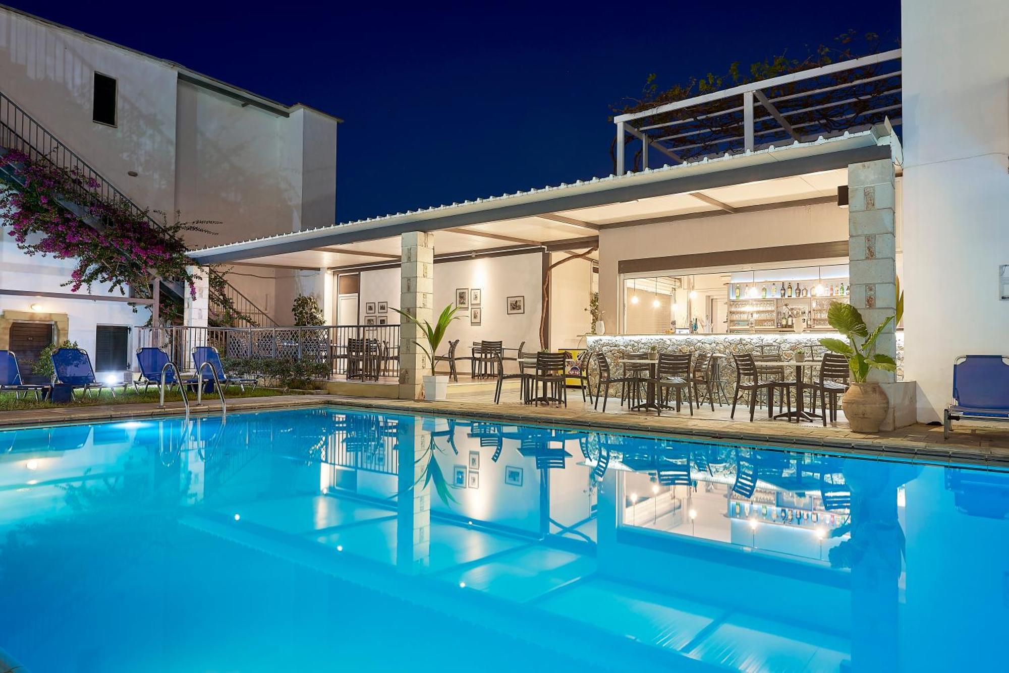 Eva Suites & Apartments Agia Marina  Exterior photo